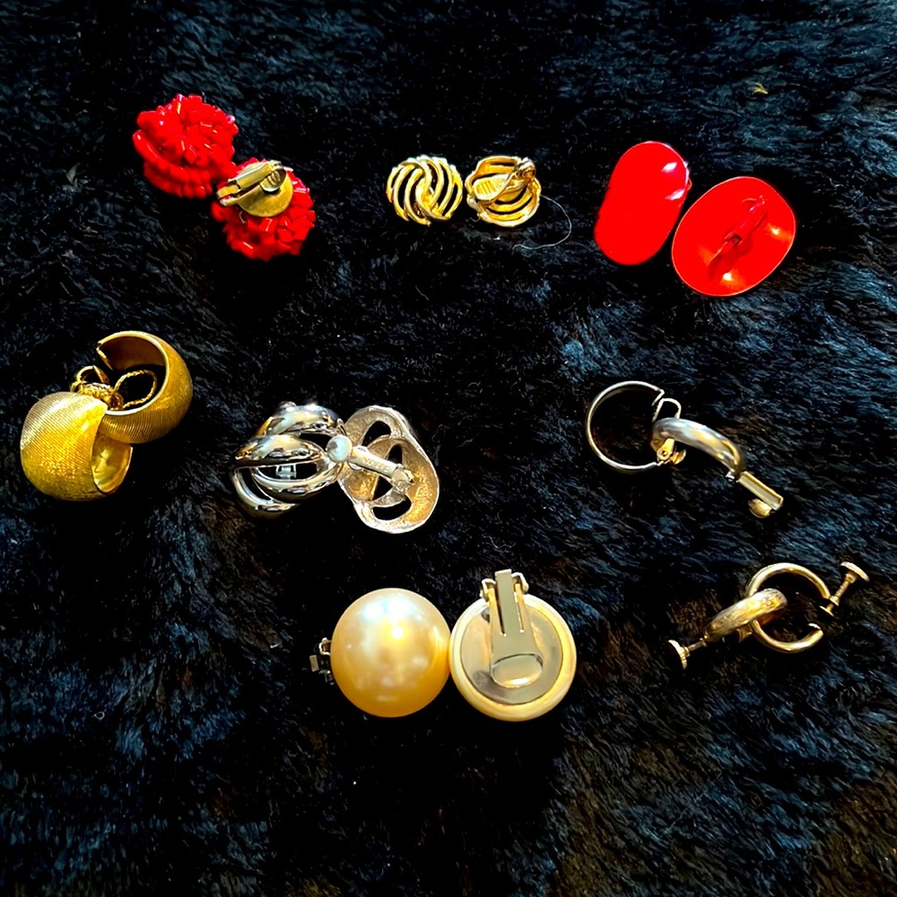 Set- 8 prs. Ladies earrings